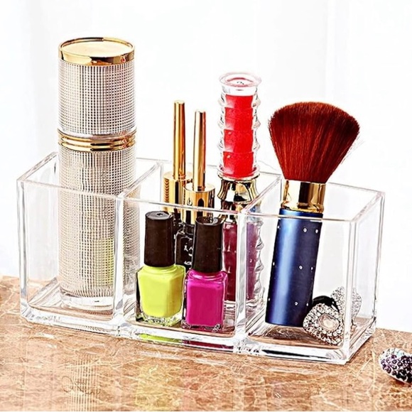 🎁HOLIDAY SALE🎁Toiletry holder - Picture 3 of 4